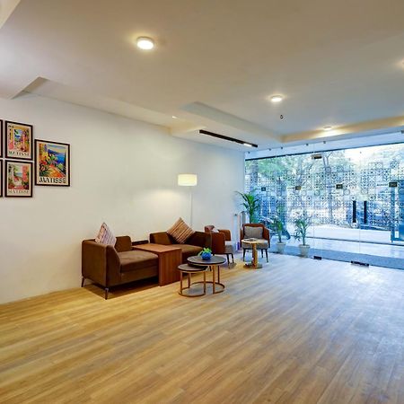 גורגאון 1Bhk Suites Opp Marriott - Huda City Centre מראה חיצוני תמונה
