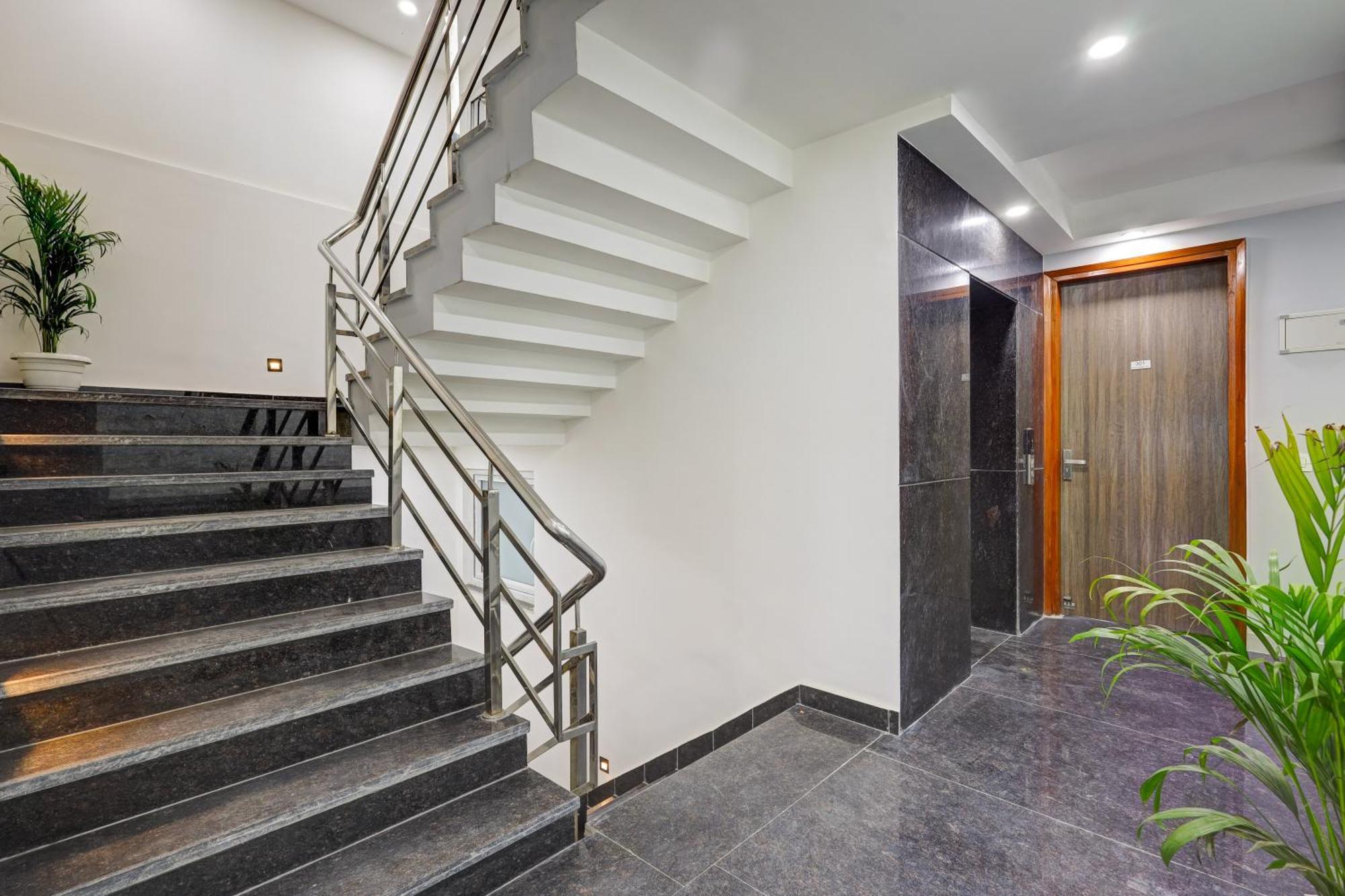 גורגאון 1Bhk Suites Opp Marriott - Huda City Centre מראה חיצוני תמונה