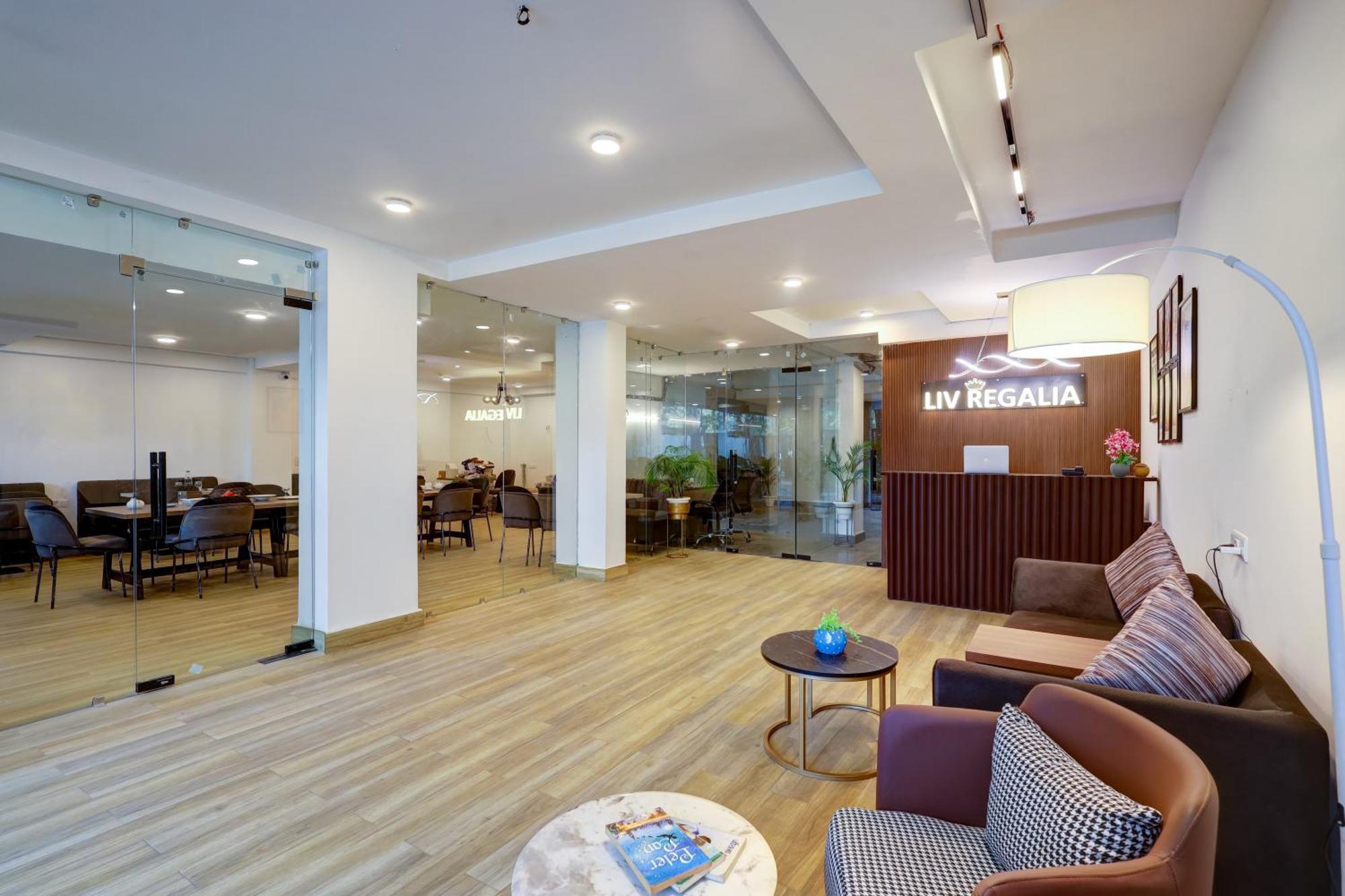 גורגאון 1Bhk Suites Opp Marriott - Huda City Centre מראה חיצוני תמונה