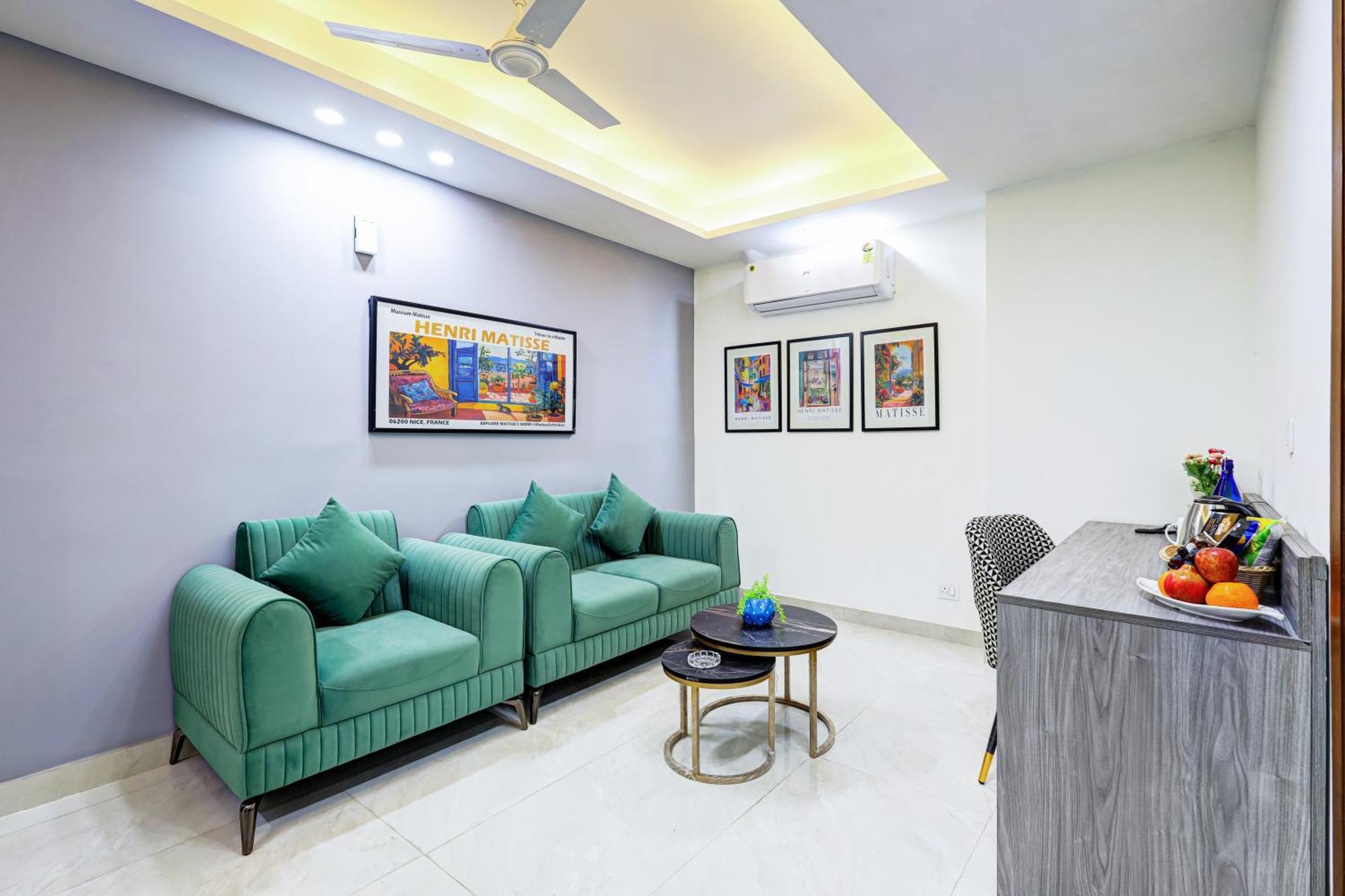גורגאון 1Bhk Suites Opp Marriott - Huda City Centre מראה חיצוני תמונה